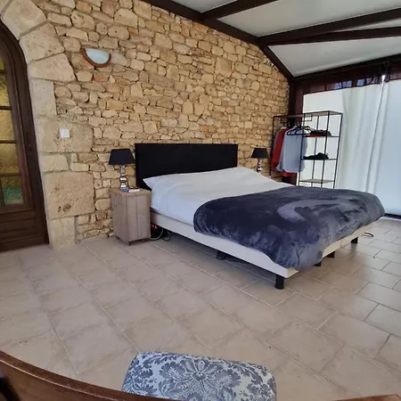 Met Zwembad Dordogne *