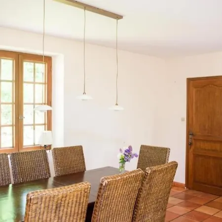 Met Zwembad Dordogne Vila Limeuil